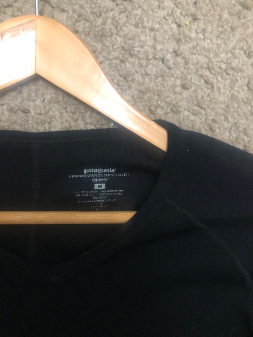 Patagonia Long-Sleeved Capilene technical top, likely a lightweight size M - Picture 5 of 5